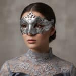 freepik__-task-edit-inputimages-img1-img2-prompt-a-woman-we__7505