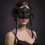 freepik__-task-edit-inputimages-img1-img2-prompt-woman-wear__7512