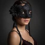 freepik__-task-edit-inputimages-img1-img2-prompt-woman-wear__7512