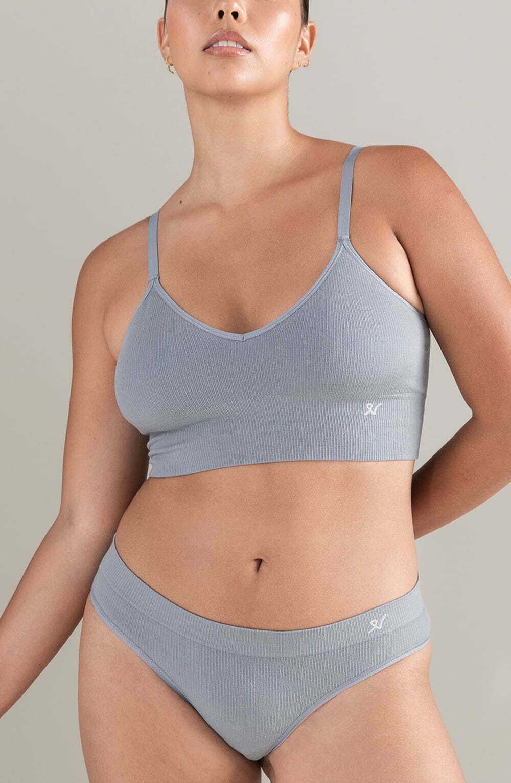 Seamless-Bralette_Grey-2.jpg