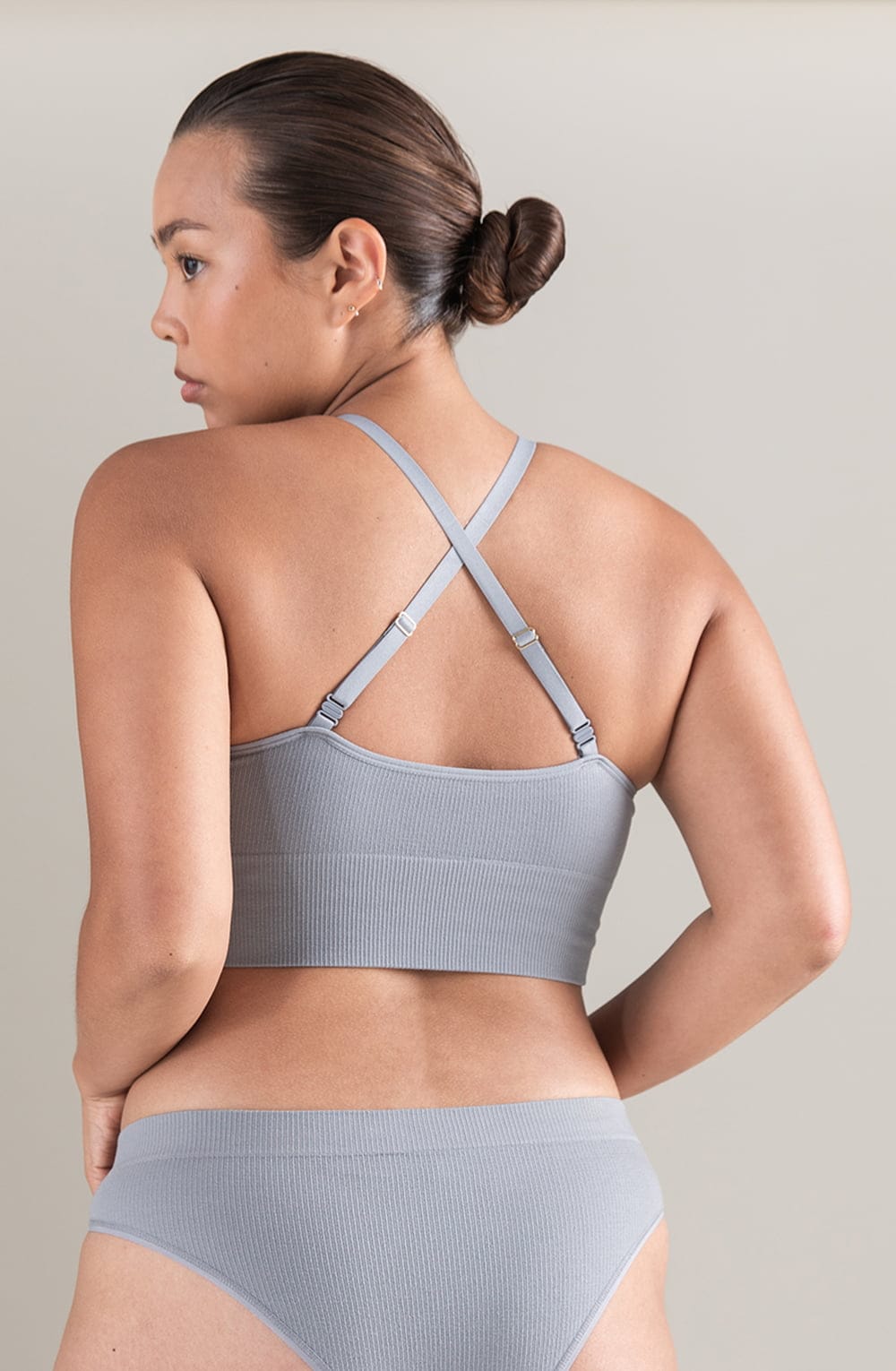 Seamless-Bralette_Grey-5.jpg