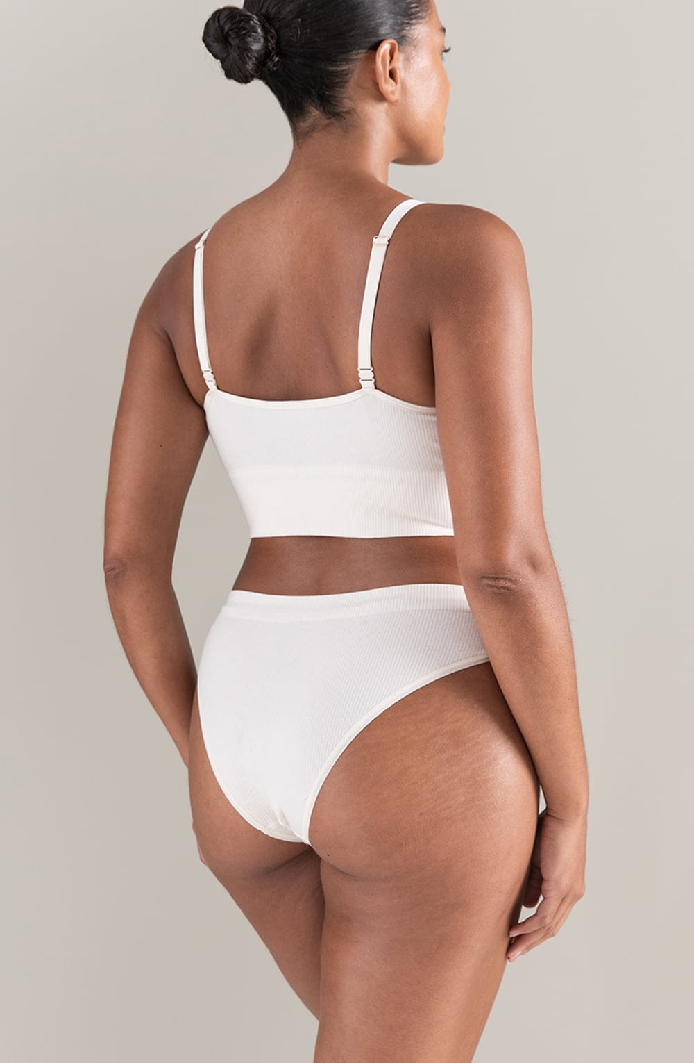 Seamless-Brief_White-4.jpg